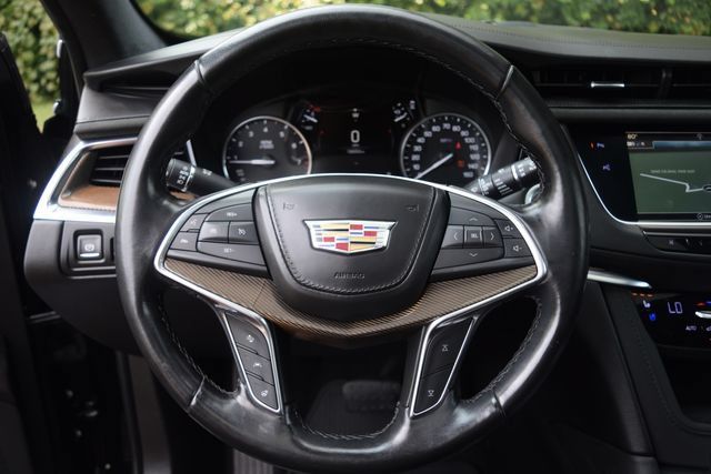 Used 2019 Cadillac XT5 Platinum AWD/4WD image 4