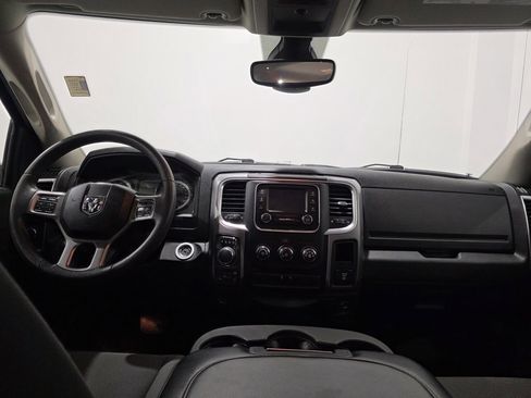 Used 2022 RAM 1500 Classic SLT image 11