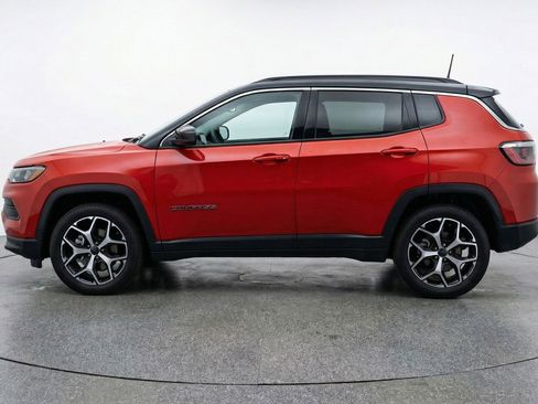 Used 2025 Jeep Compass Limited AWD/4WD image 5