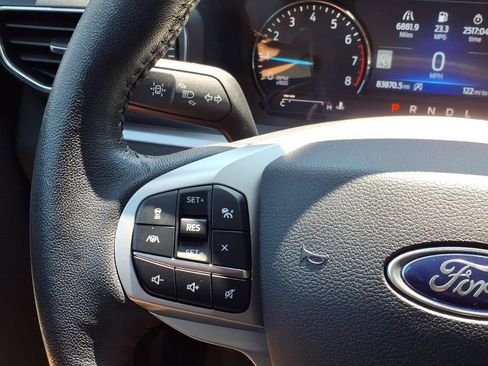 Used 2021 Ford Explorer XLT w/ Equipment Group 202A AWD/4WD image 21