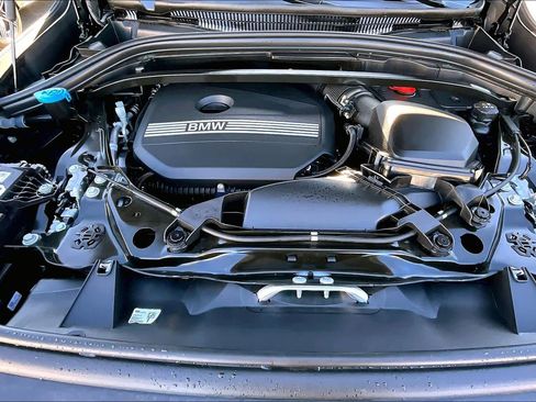 Used 2025 BMW X1 xDrive28i w/ Technology Package image 30