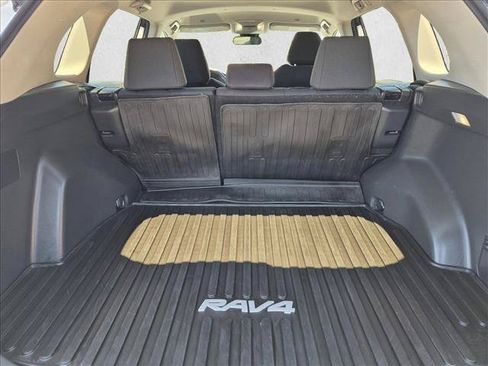Certified 2023 Toyota RAV4 LE FWD image 6