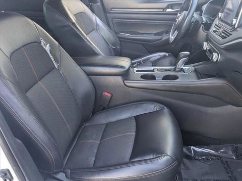 Used 2019 Nissan Altima 2.5 SR w/ SR Premium Package image 19
