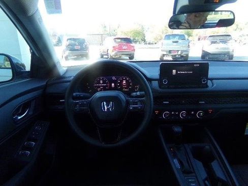 New 2025 Honda Accord SE image 18