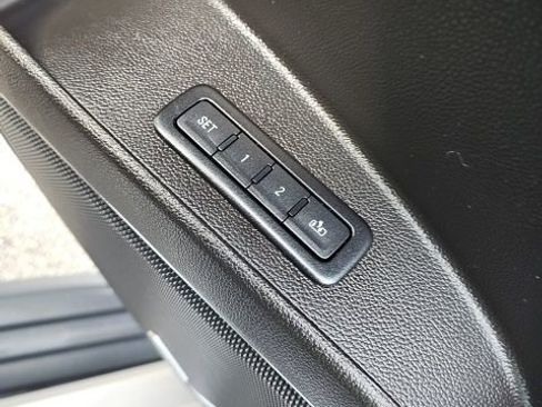 Used 2015 Chevrolet Tahoe LT image 33