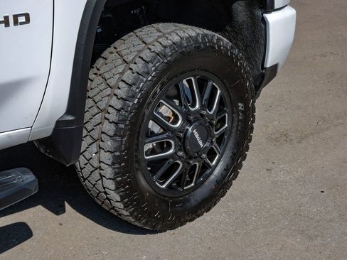 Used 2024 Chevrolet Silverado 3500 LT w/ Convenience Package image 63