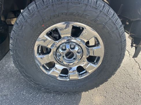 Used 2024 Ford F350 Platinum image 4