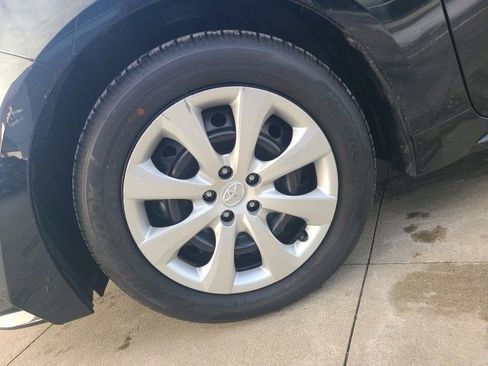 Used 2024 Toyota Corolla LE image 12