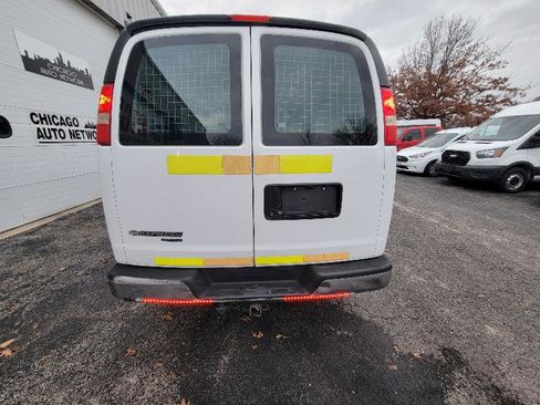 Used 2014 Chevrolet Express 2500 image 7