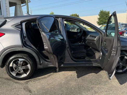 Used 2018 Honda HR-V EX image 22