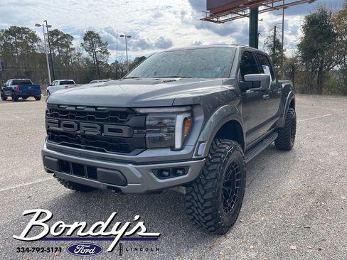 Used 2025 Ford F150 Raptor image 4