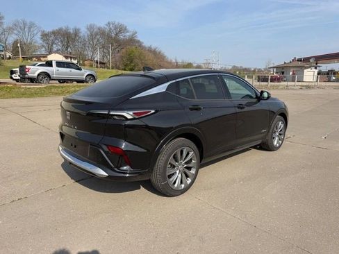 New 2026 Buick Envista Avenir image 3