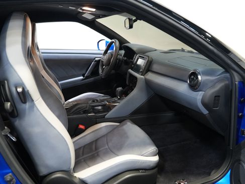 Used 2020 Nissan GT-R Premium AWD/4WD image 31