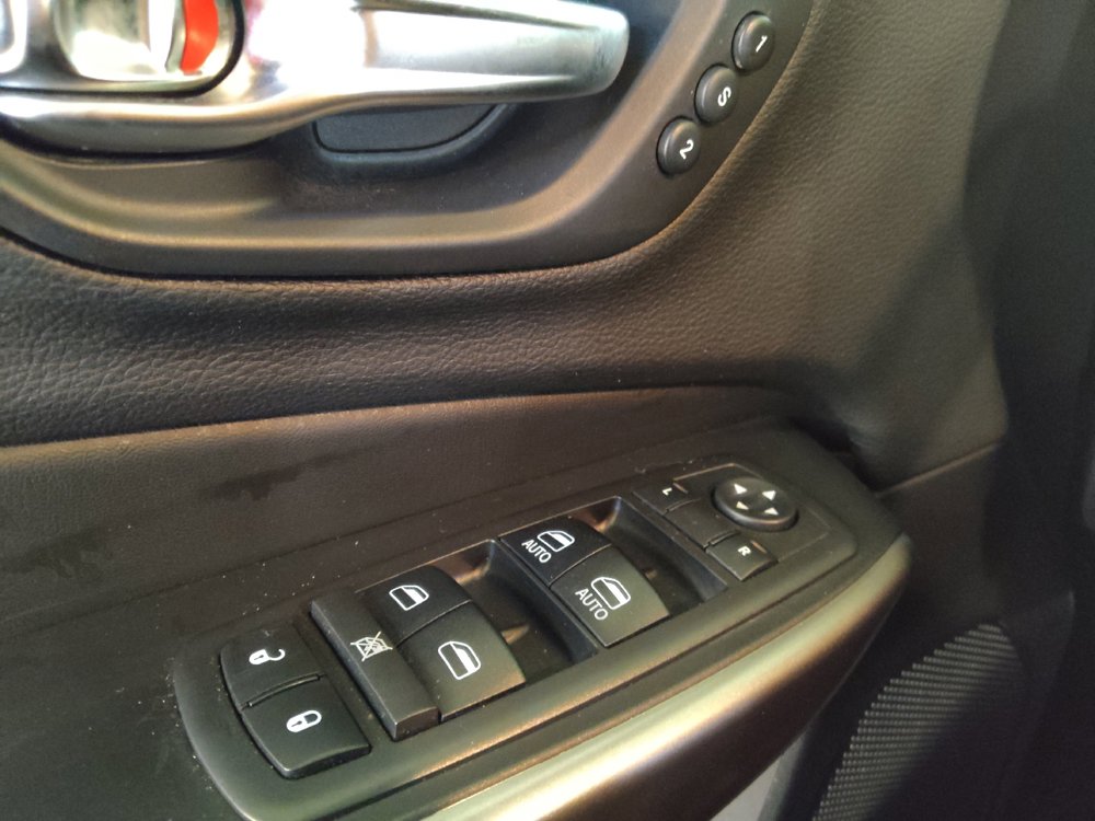 Used 2019 Jeep Cherokee Limited AWD/4WD image 27