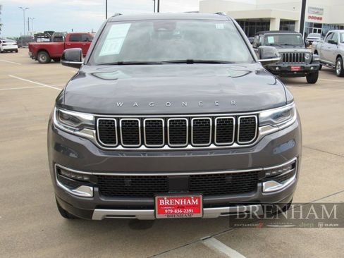 Used 2024 Jeep Wagoneer Series II AWD/4WD image 9