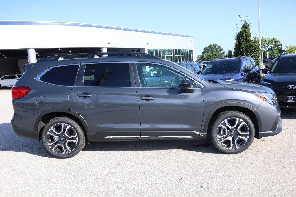 Certified 2026 Subaru Ascent Limited AWD/4WD image 5
