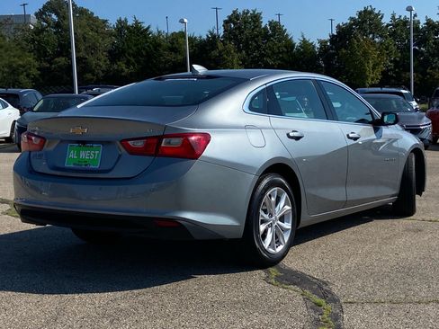 Used 2025 Chevrolet Malibu LT FWD image 3