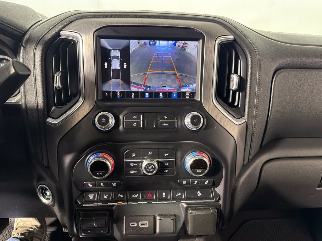 Used 2020 GMC Sierra 2500 Denali w/ Denali Ultimate Package AWD/4WD image 17