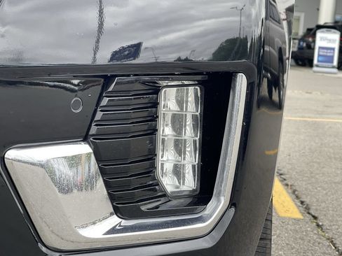 Used 2022 GMC Yukon XL SLT w/ SLT Luxury Package AWD/4WD image 17