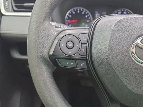 Used 2019 Toyota RAV4 XLE FWD image 20