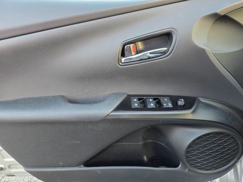 Used 2017 Toyota Prius Four Touring w/ Protection Package image 8