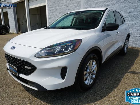 Used 2022 Ford Escape SE FWD image 3