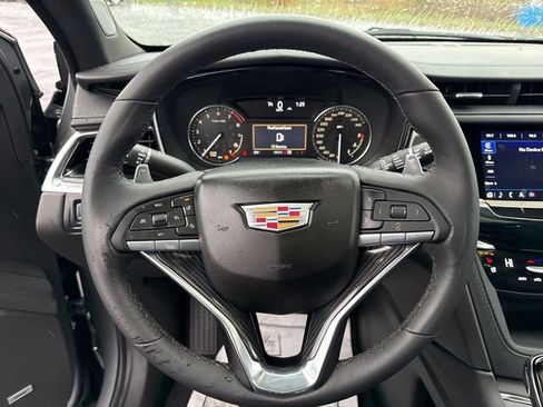 Used 2024 Cadillac XT6 Sport image 26