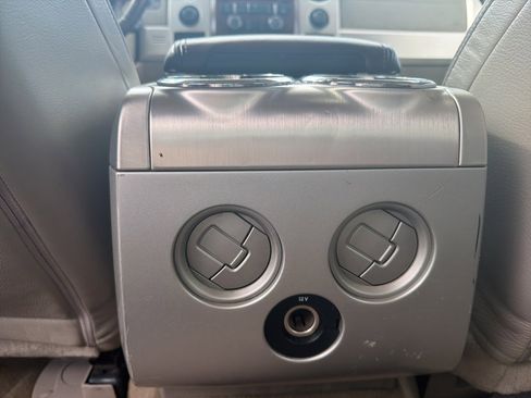 Used 2010 Ford F150 Platinum image 16