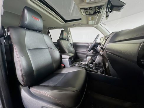 Certified 2024 Toyota 4Runner TRD Off-Road Premium w/ Off Road Premium Plus Package AWD/4WD image 25