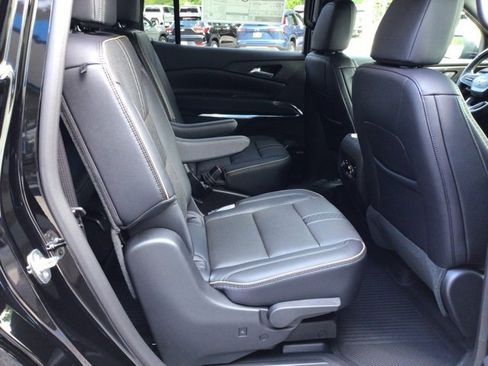 New 2026 Chevrolet Traverse High Country image 24