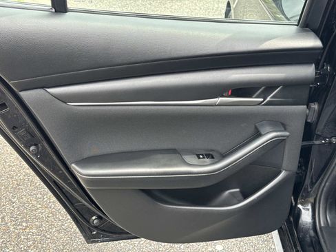 Used 2021 MAZDA MAZDA3 s image 11