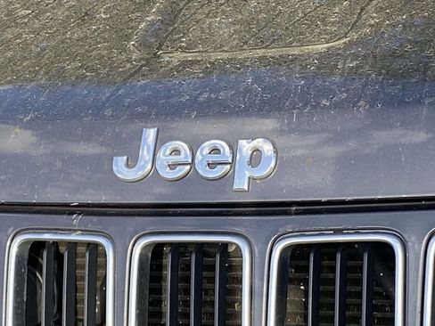 Used 2015 Jeep Grand Cherokee Limited image 11