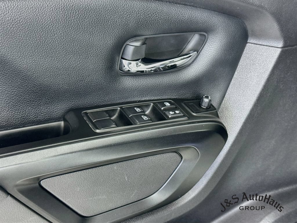 Used 2024 Nissan Titan PRO-4X w/ Pro-4x Utility Package AWD/4WD image 23