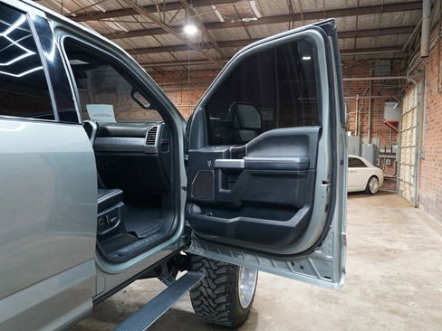 Used 2019 Ford F250 Platinum w/ Platinum Ultimate Package image 44