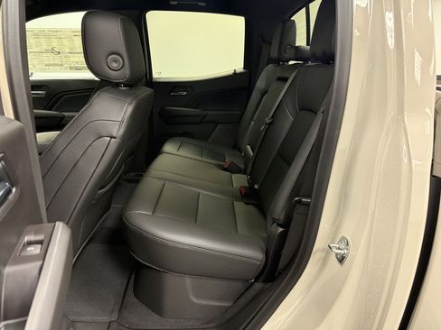 New 2026 GMC Canyon Elevation w/ Convenience Package image 20