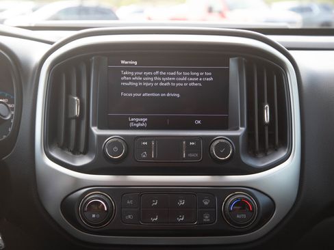 Used 2022 Chevrolet Colorado ZR2 AWD/4WD image 19