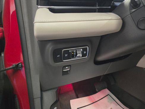 Used 2024 Lincoln Nautilus Premier w/ Equipment Group 102A image 13