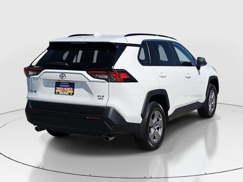 Used 2023 Toyota RAV4 XLE AWD/4WD image 5