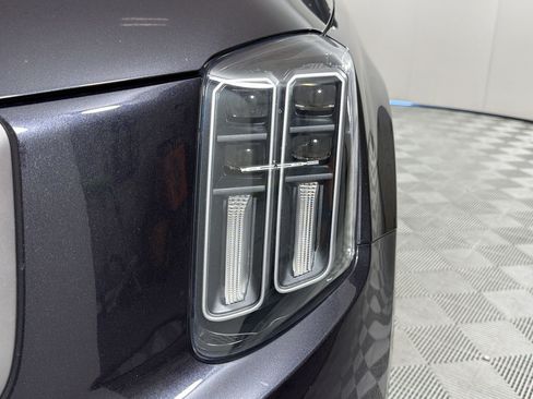 Used 2025 Kia Telluride S FWD image 11