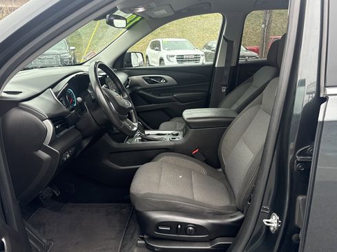 Used 2018 Chevrolet Traverse LT image 12