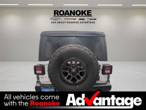 Used 2022 Jeep Wrangler Unlimited Sport w/ Xtreme Recon 35" Tire Package image 8