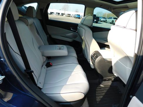 Used 2025 Acura RDX SH-AWD w/ Advance Package image 5