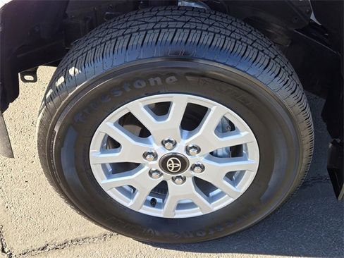 Certified 2024 Toyota Tacoma SR5 image 9