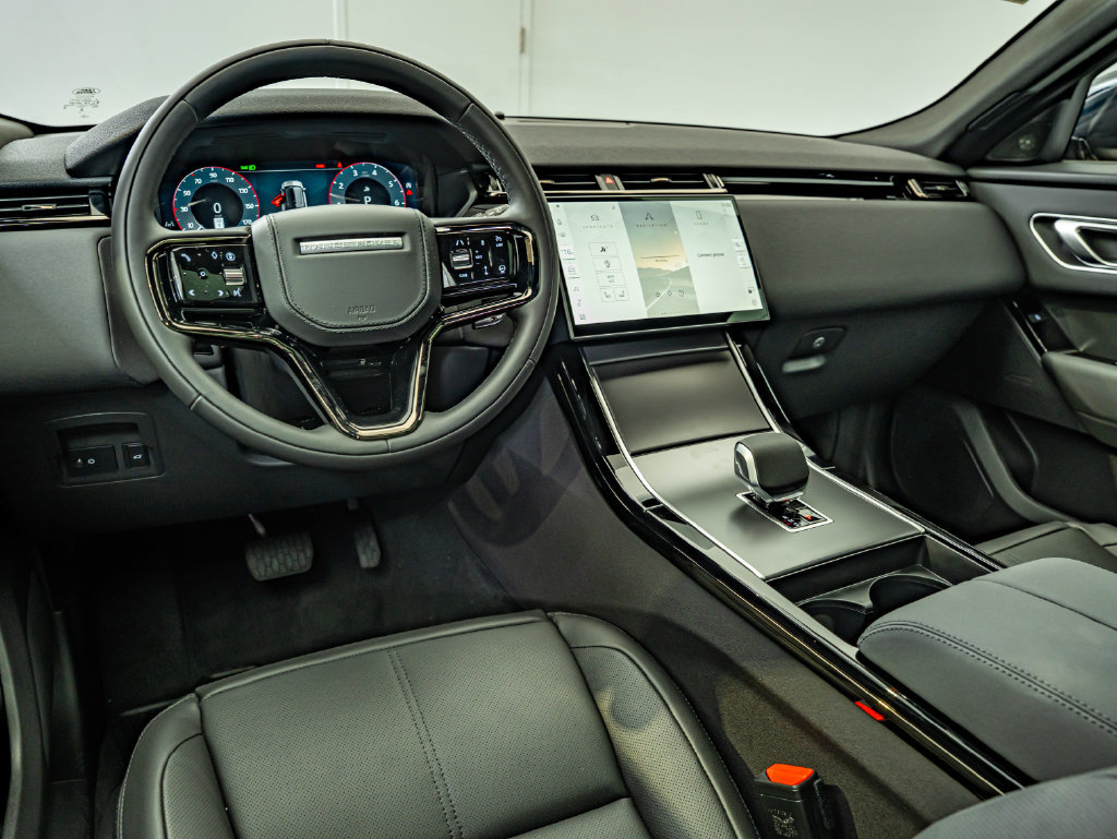 New 2026 Land Rover Range Rover Velar S AWD/4WD image 30