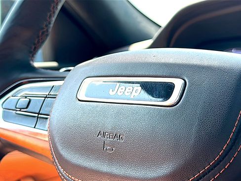 Used 2021 Jeep Grand Cherokee L Summit AWD/4WD image 33