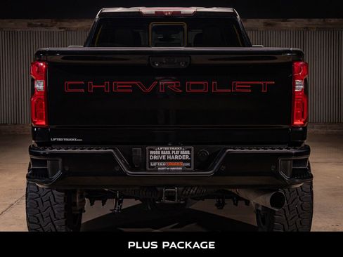 Used 2021 Chevrolet Silverado 2500 LTZ w/ Z71 Chrome Sport Edition image 7