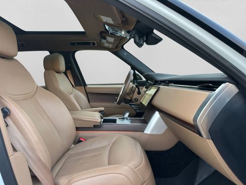 Certified 2025 Land Rover Range Rover Long Wheelbase SE image 39