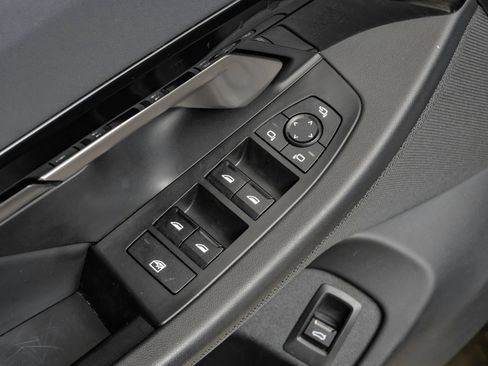 Used 2025 BMW 530i RWD image 47