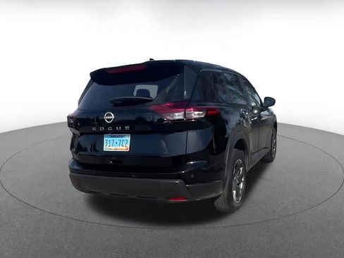 Used 2025 Nissan Rogue SV image 14