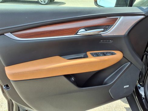 New 2026 Cadillac XT5 Premium Luxury w/ LPO, Floor Liner Package AWD/4WD image 12